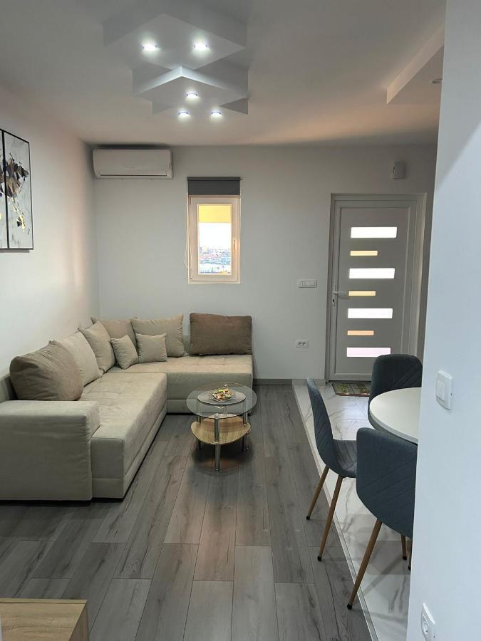 Apartment Marko With A Beautiful View Of The Sea Kaštel Sućurac Zewnętrze zdjęcie