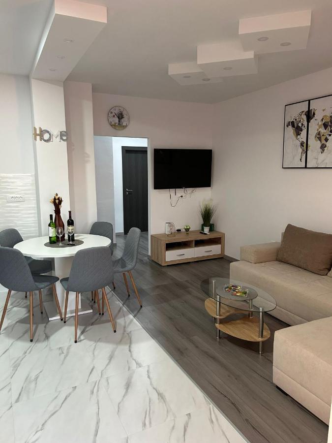 Apartment Marko With A Beautiful View Of The Sea Kaštel Sućurac Zewnętrze zdjęcie